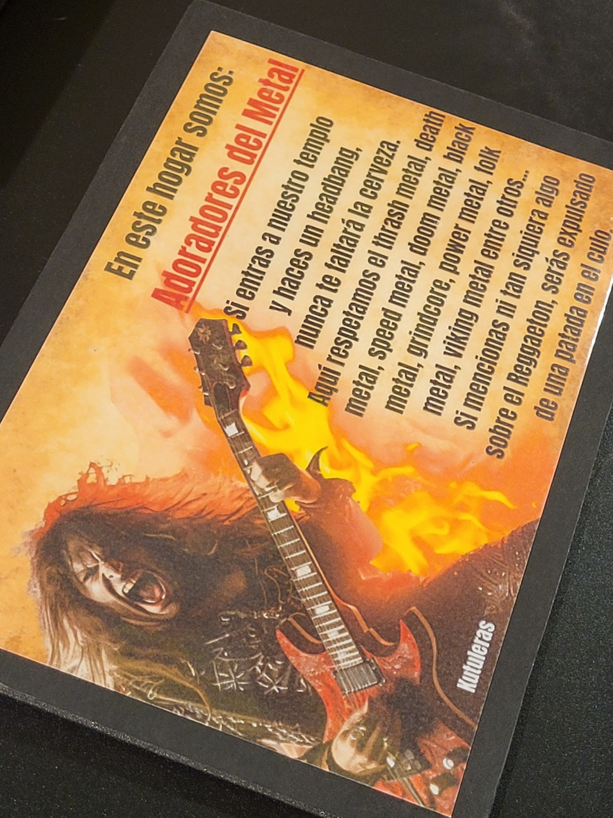 Metal enthusiasts sign