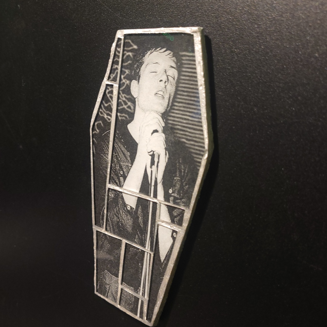 Coffin Glass mosaic magnet "Ian Curtis"