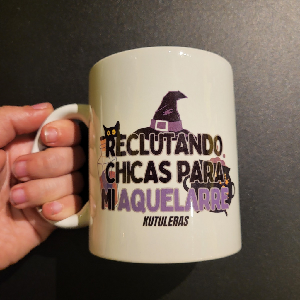Taza Kutuleras "Reclutando chicas para mi aquelarre"