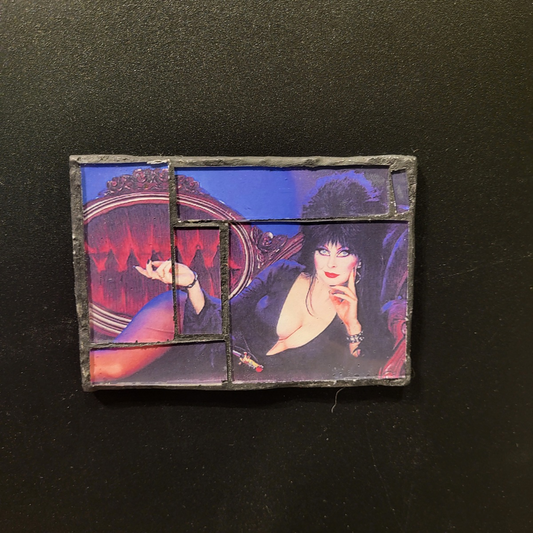 Glass mosaic magnet  "Elvira on the sofa"