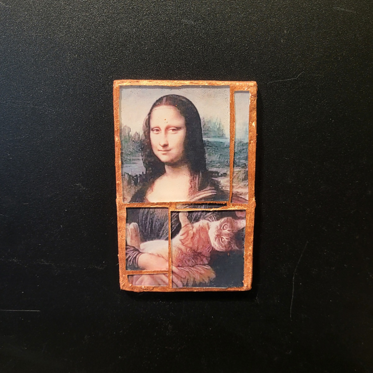 Glass mosaic magnet "Mona Lisa with a cat"