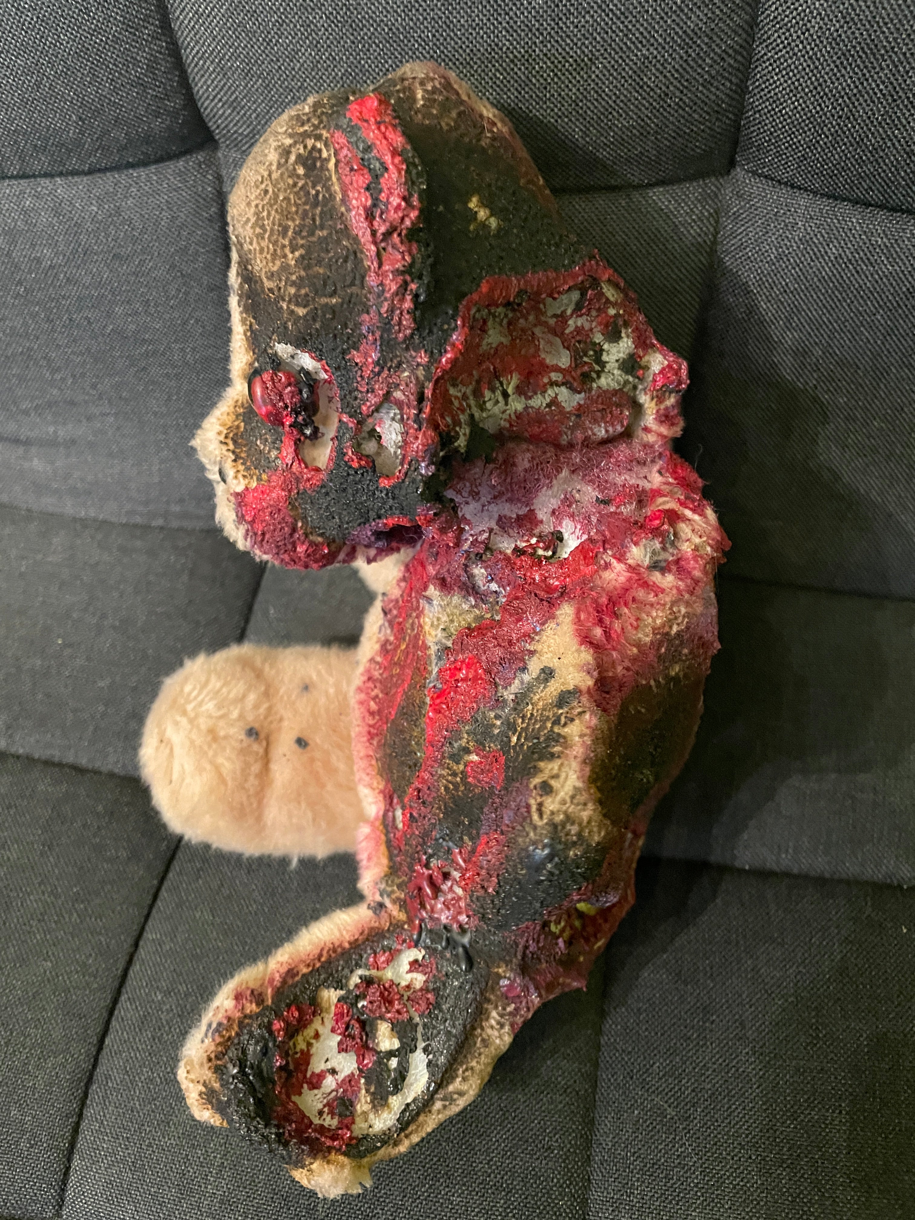 Half-Decapitated teddy bear - Only one piece