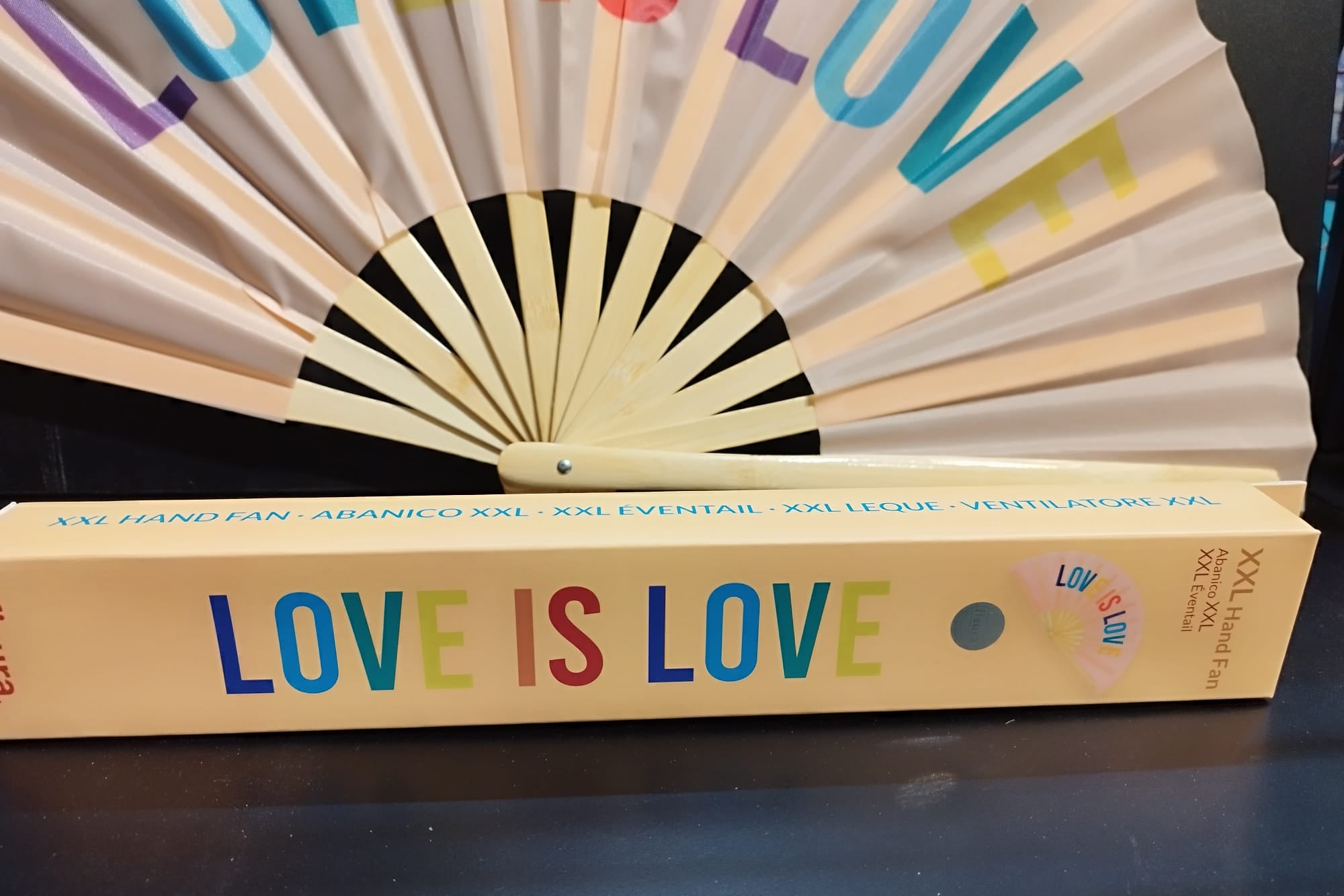 Abanico "Collons quina calor"