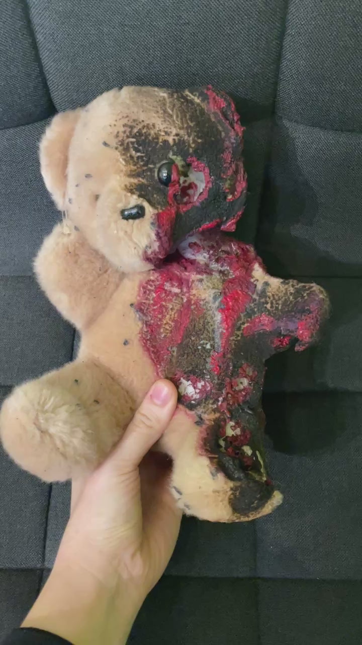 Half-Decapitated teddy bear - Only one piece