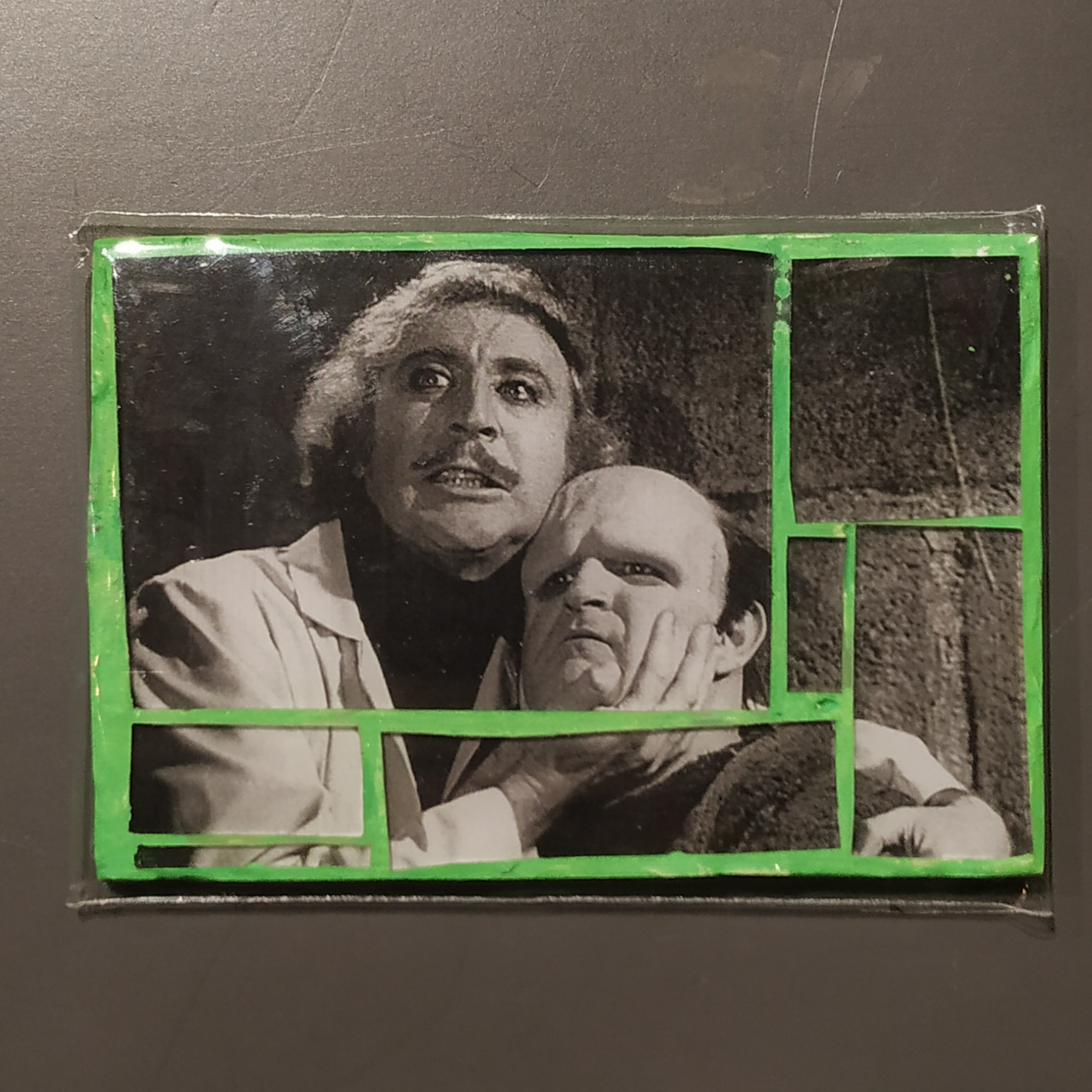Imán de mosaico de vidrio "El jovencito Frankenstein"