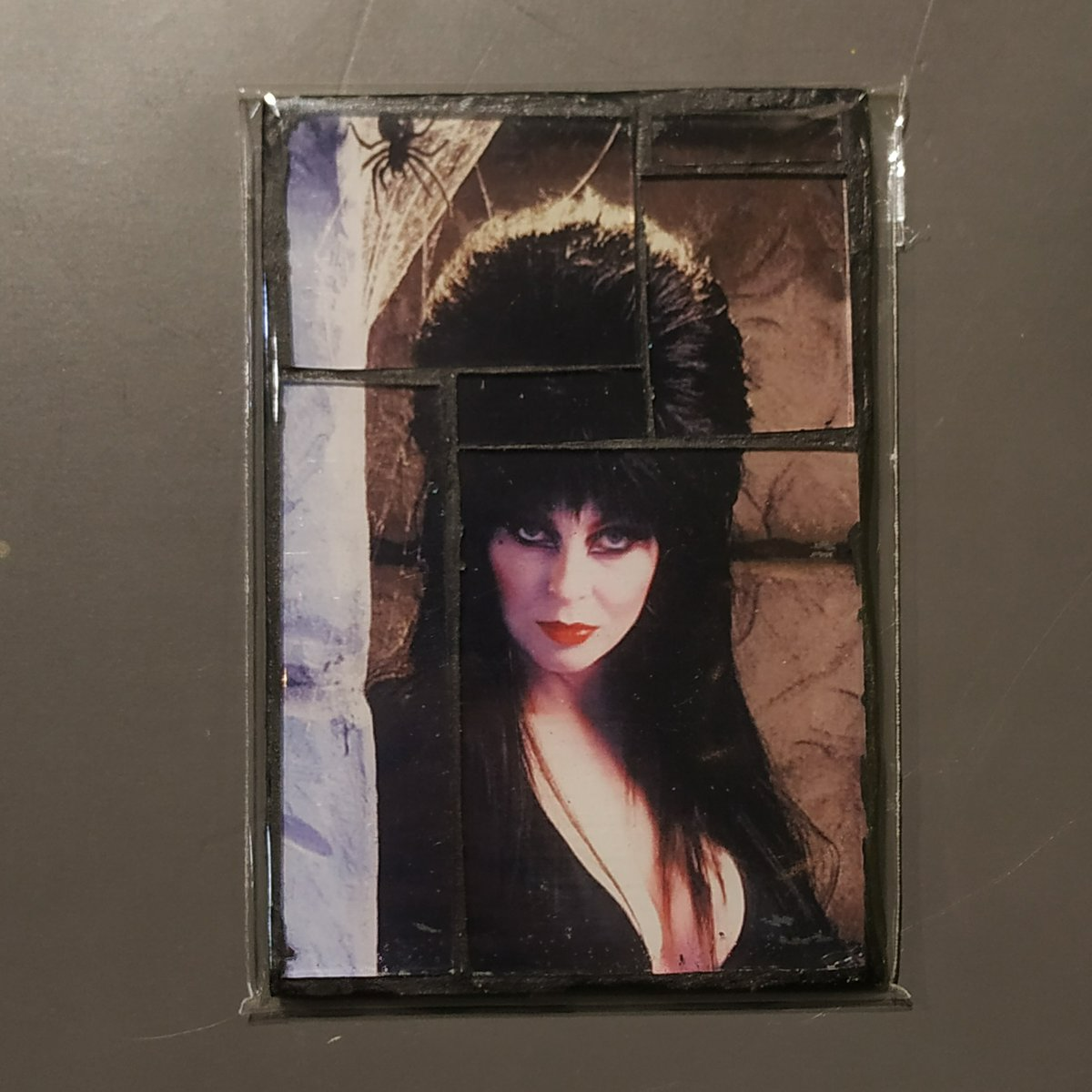 Glass mosaic magnet  "Elvira"