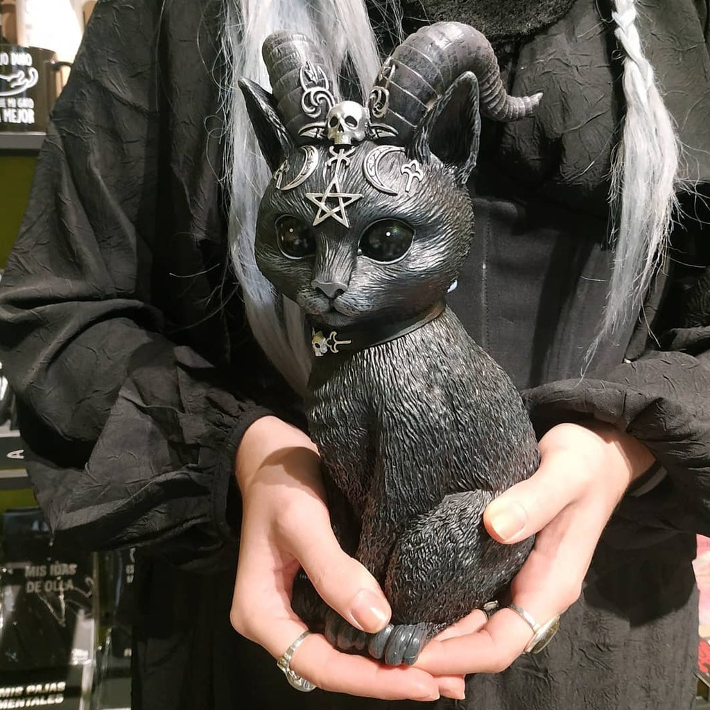 Horns Devil Cat 26.5 cm