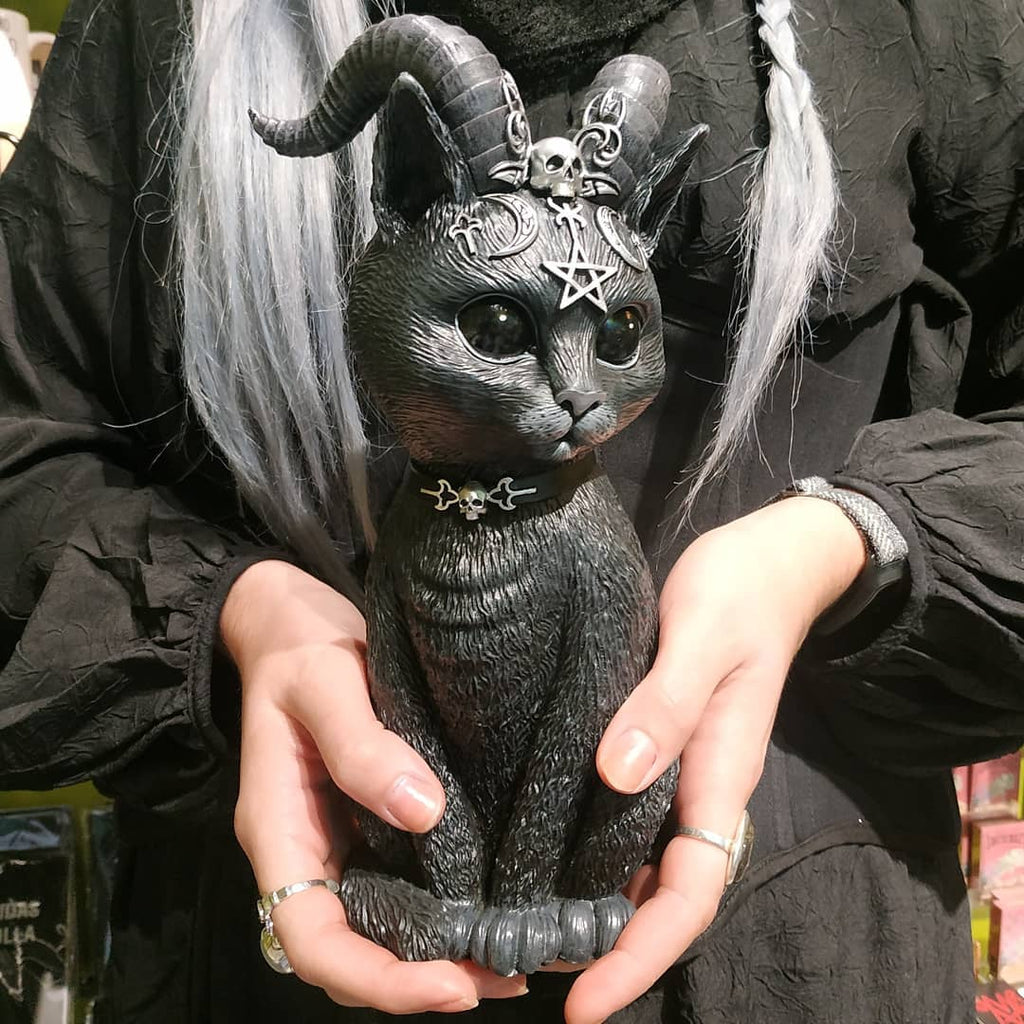 Horns Devil Cat 26.5 cm
