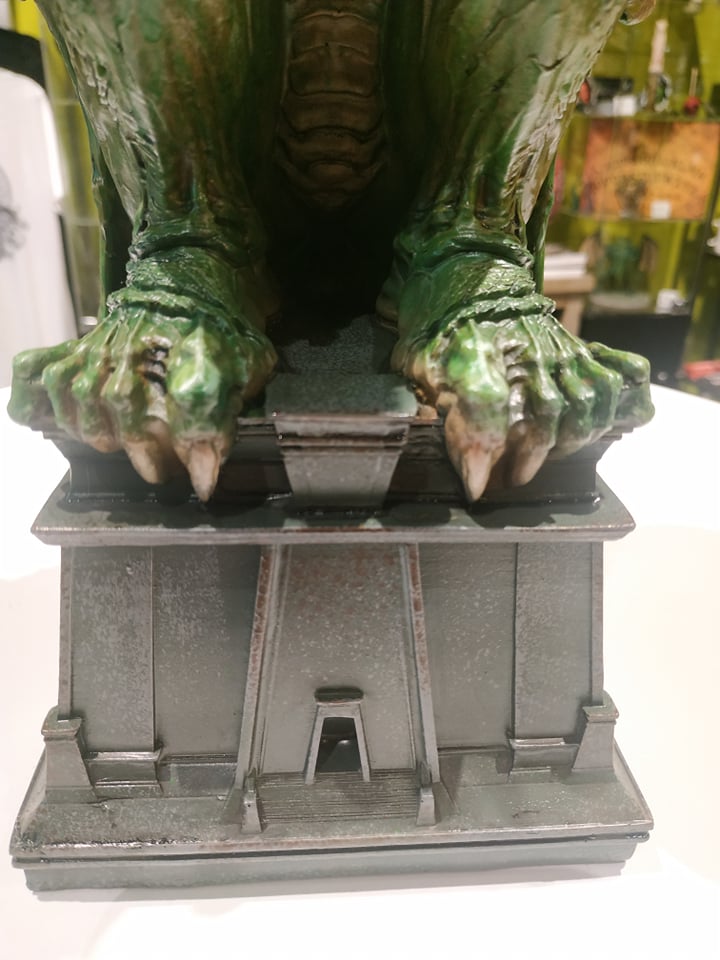 Cthulhu Figure Handpainted 12,6 inches