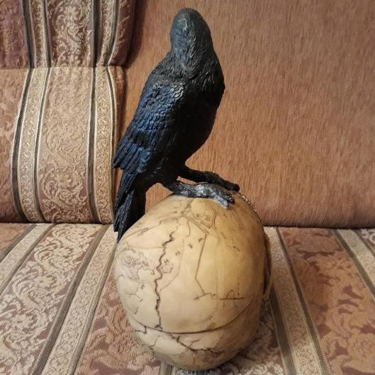 Raven and Skull Box