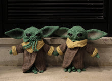 Load image into Gallery viewer, Baby Yoda + Baby Ythulhu