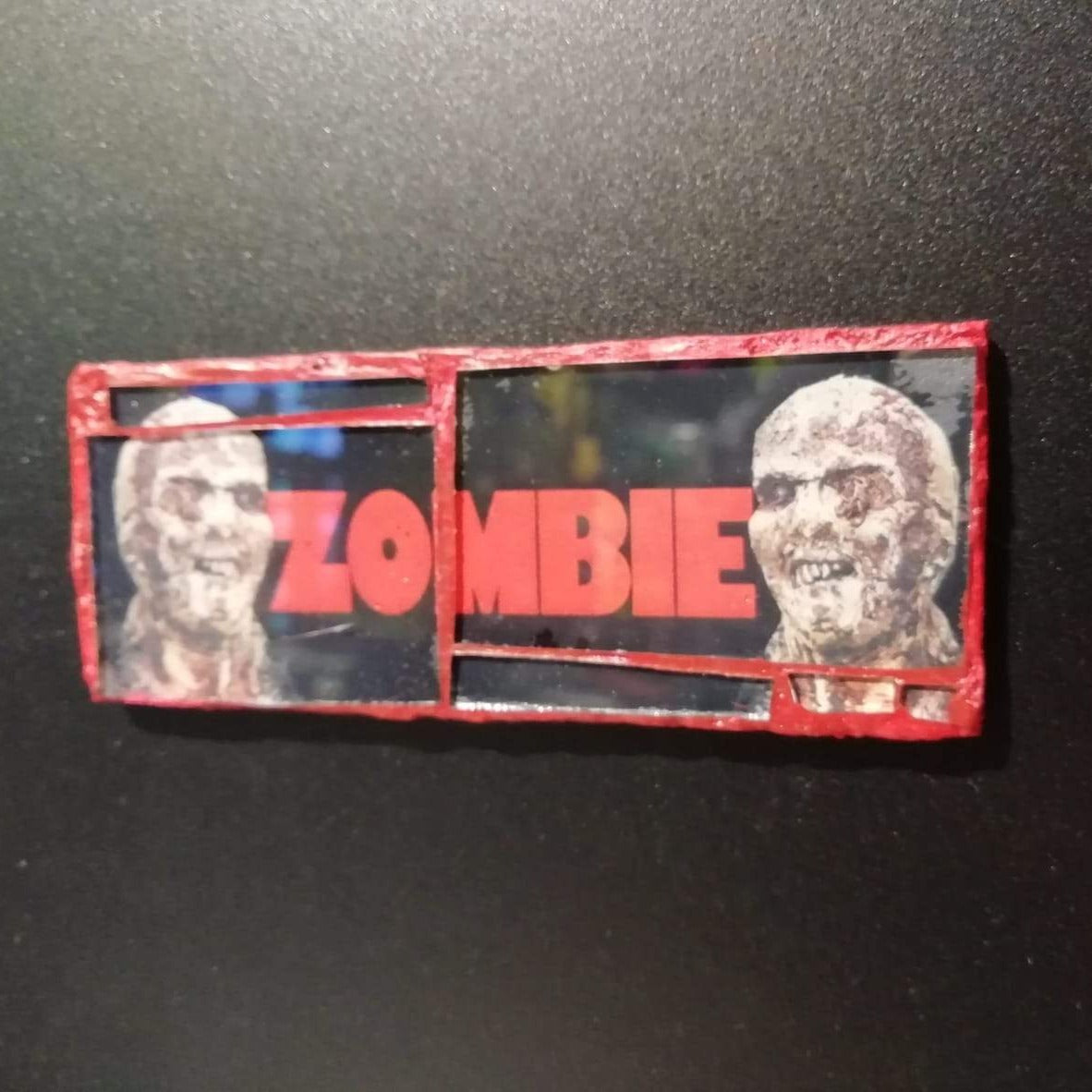 Imán mosaico de vidrio "Zombie"