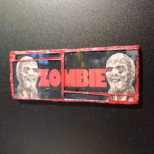 Cargar imagen en el visor de la galería, Imán mosaico de vidrio &quot;Zombie&quot;
