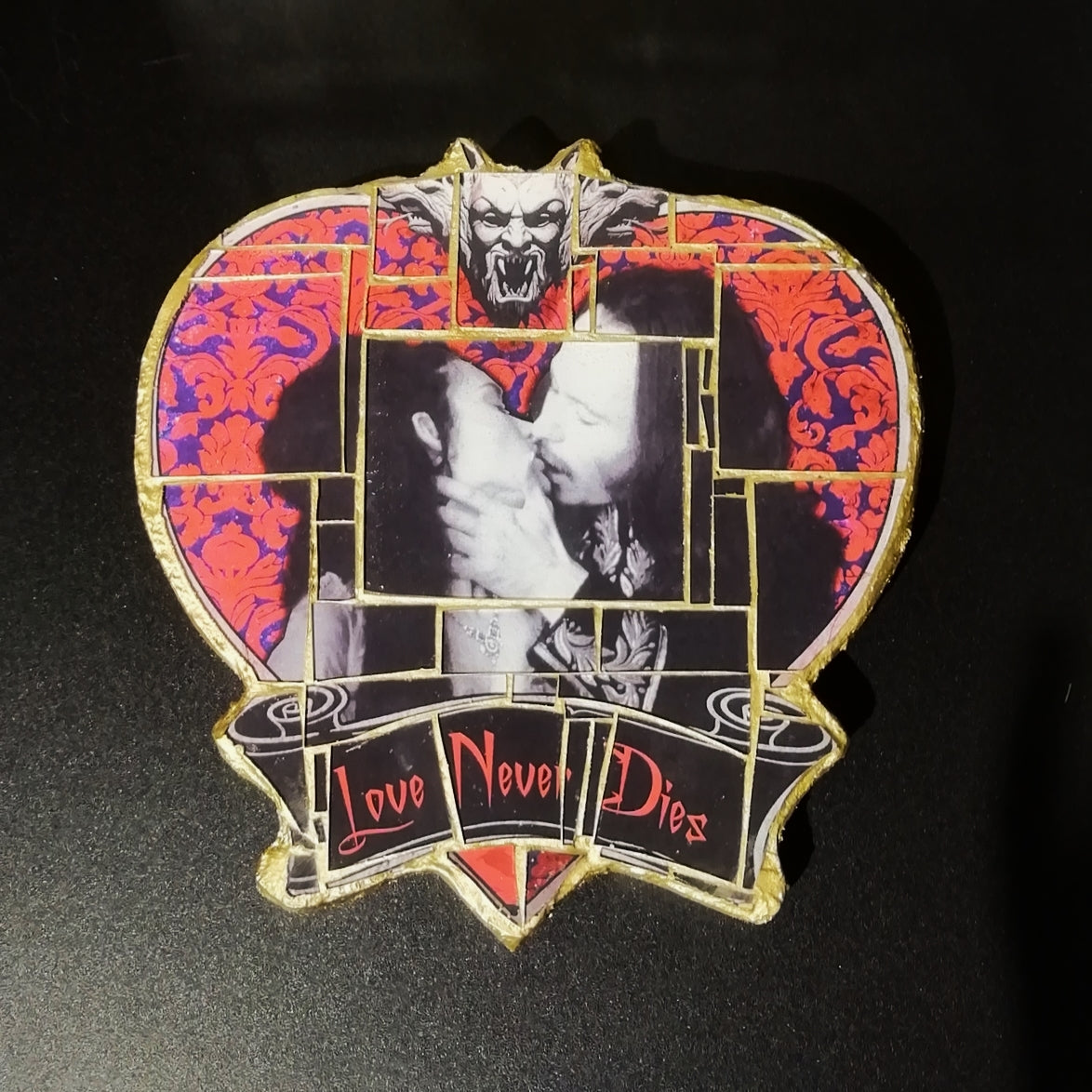 Wall Mosaic Heart "Love never dies"