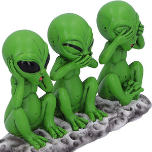3 Alien Figurine