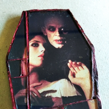 Load image into Gallery viewer, Coffin Glass mosaic magnet &quot; Nosferatu and Victim&quot;