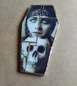 Coffin Glass mosaic magnet  "Valeska Suratt"
