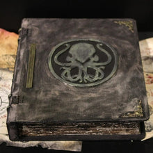 Load image into Gallery viewer, Cthulhu Book Box